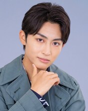 辛木田絆斗/ 仮面ライダーヴァレン役の日野友輔