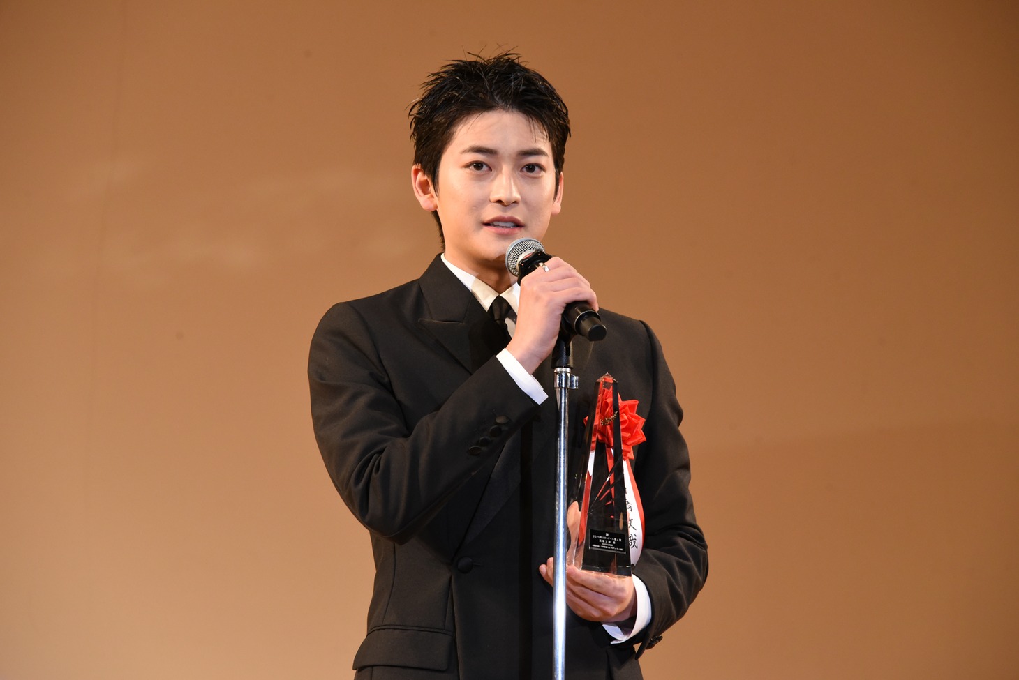 高橋文哉