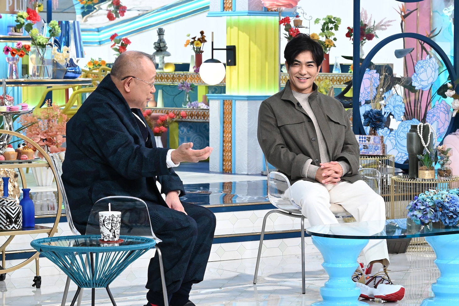 「A-Studio+」より、北村一輝（右）とMCの笑福亭鶴瓶（左）