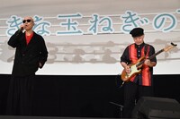 左からサンプラザ中野くん、パッパラー河合