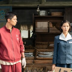 パク・ボゴムが一途に思いを伝える、IUとの共演ドラマ「おつかれさま」新予告