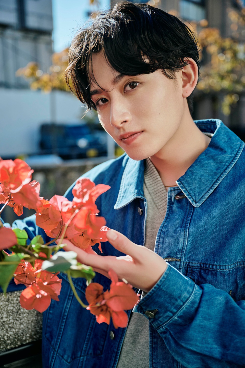 「葉山侑樹 1st写真集 蒼穹」より