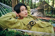 「葉山侑樹 1st写真集 蒼穹」より