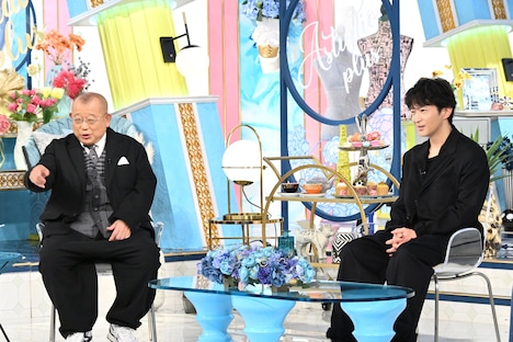 「A-Studio+」より、津田健次郎（右）と笑福亭鶴瓶（左）。©TBS