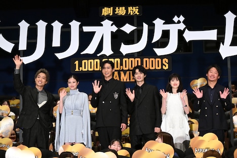 左から原嘉孝、今田美桜、目黒蓮、佐野勇斗、福本莉子、村尾嘉昭。