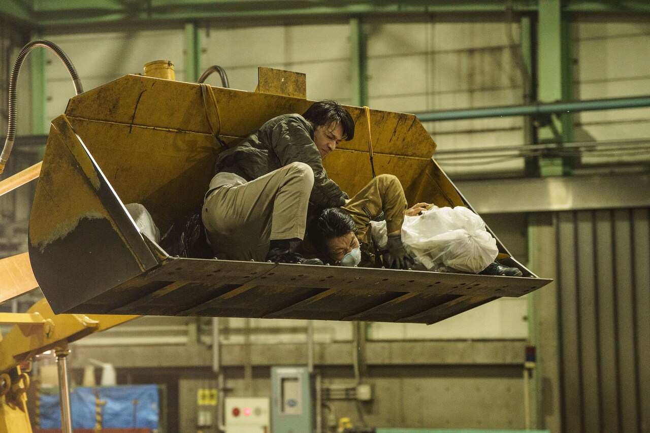 復讐の鬼・生田斗真が無言で敵をなぎ倒す、Netflix映画「鬼ゴロシ」本編クリップ