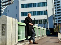 「記憶のロケ地を巡る旅」より、西村まさ彦