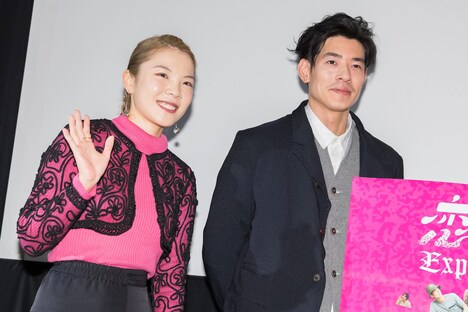 左から岡田詩歌、中島歩