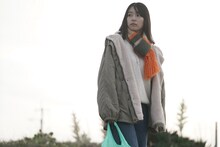 ドラマ「地震のあとで」第2話「アイロンのある風景」で順子を演じる鳴海唯