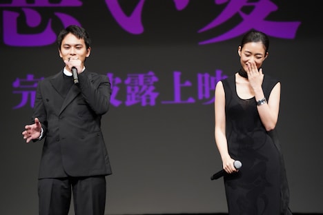 左から北村匠海、河合優実