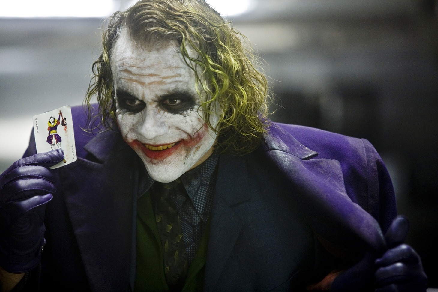 「ダークナイト」場面写真 © Warner Bros. Entertainment Inc. BATMAN and all related characters and elements are trademarks of and © DC Comics.