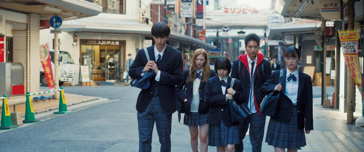 修学旅行の班行動中なのに不穏な空気…野村康太主演「6人ぼっち」場面写真解禁