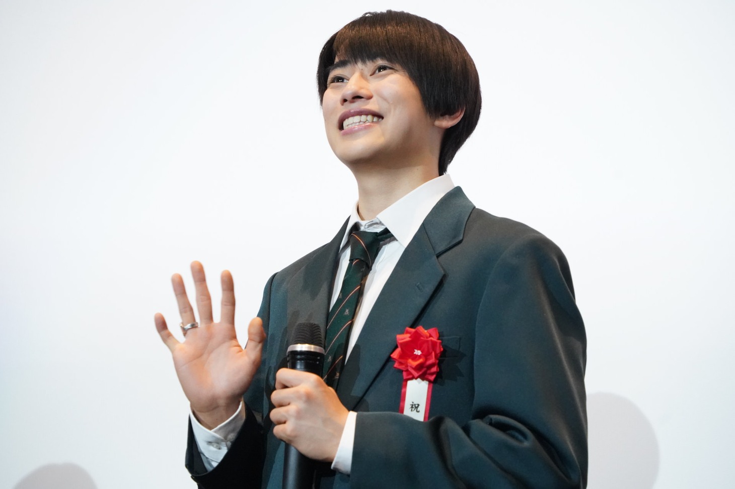 本島純政