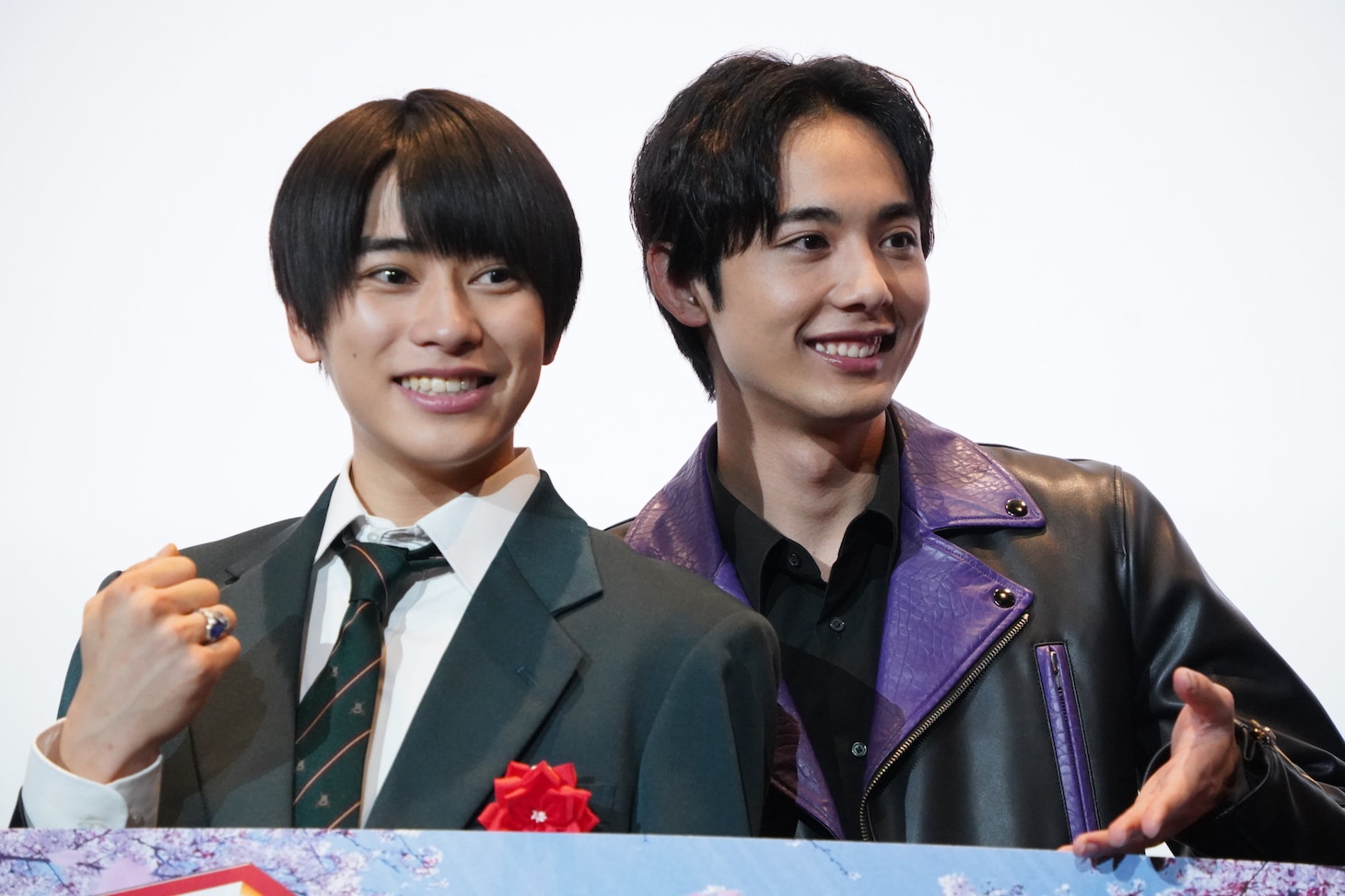 左から本島純政、藤林泰也