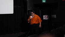 サプライズで登場した鈴木もぐら