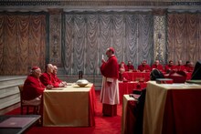 「教皇選挙」場面写真