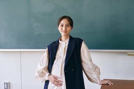 堀田茜演じる荒井先生