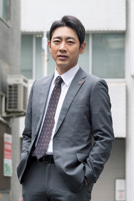 笹塚晋平役の小泉孝太郎