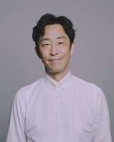 「いつか、ヒーロー」より、北村有起哉演じる若王子公威