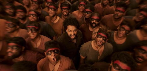 「デーヴァラ」場面写真