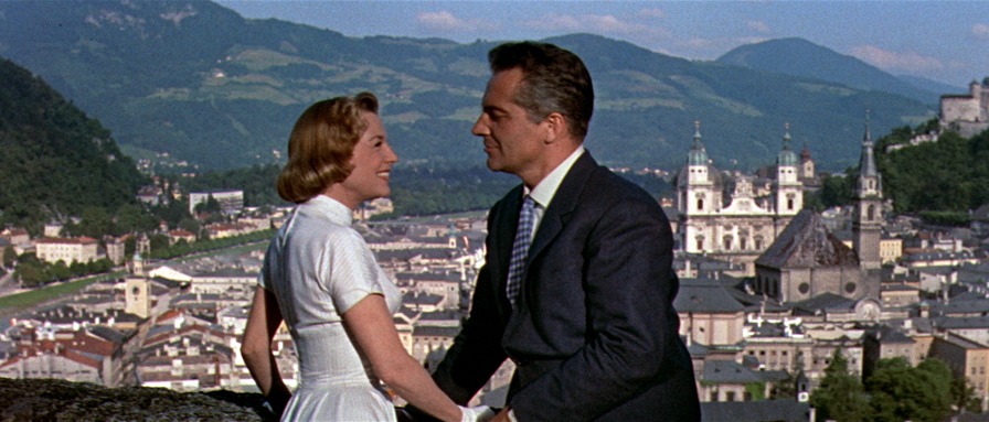 「間奏曲」場面写真 ©1957 Universal Pictures Co. Inc. RENEWED 1985 by Universal City Studios, Inc. All Rights Reserved.