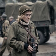 トップモデルが報道写真家に転身、ケイト・ウィンスレット主演「リー・ミラー」新写真