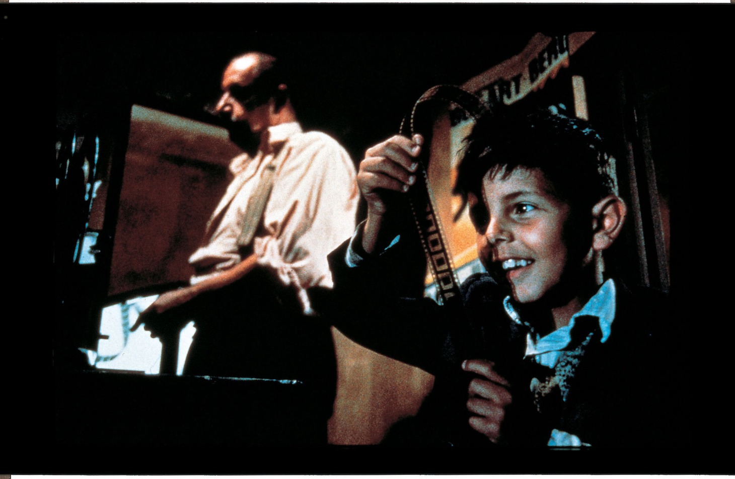 「ニュー・シネマ・パラダイス」場面写真 © 1989 CristaldiFilm