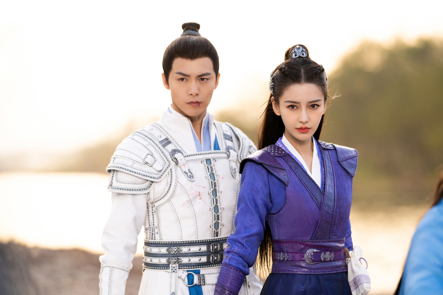 中国ドラマ「塵縁＜じんえん＞～Destiny Lovers～」より、左からマー・ティエンユー（馬天宇）演じる紀小二 / 紀若塵、アンジェラベイビー（楊穎）演じる張殷殷