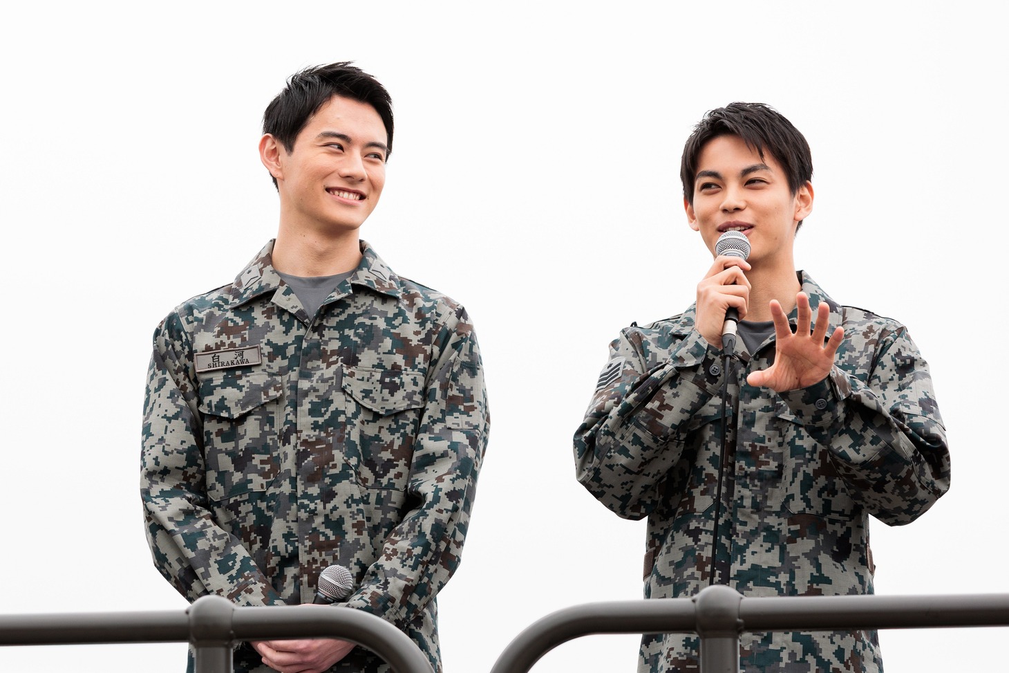 左から前田拳太郎、神尾楓珠