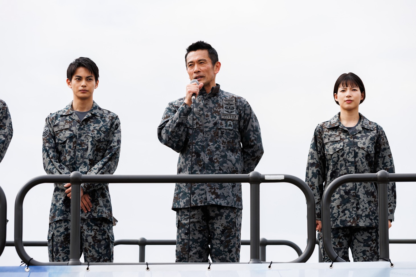 左から神尾楓珠、内野聖陽、石井杏奈