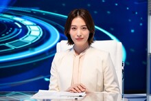 「キャスター」より、小池奈美役の月城かなと