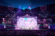 「＝LOVE 7th ANNIVERSARY PREMIUM CONCERT THE MOVIE」場面写真