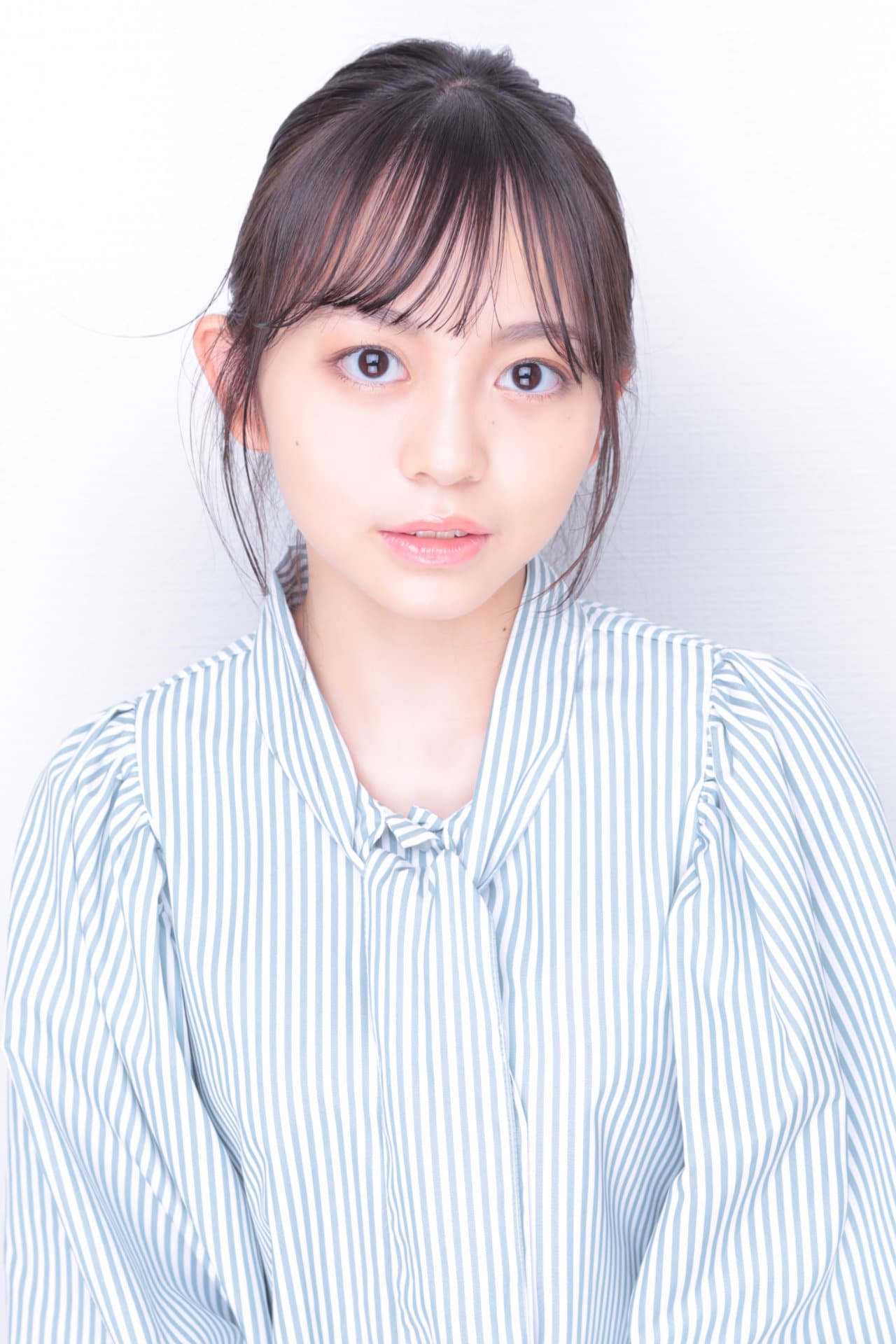 H  	YouTube>49{ ->摜>1275 