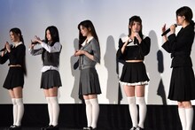 ILLITのメンバー。左からYUNAH、WONHEE、MINJU、IROHA、MOKA