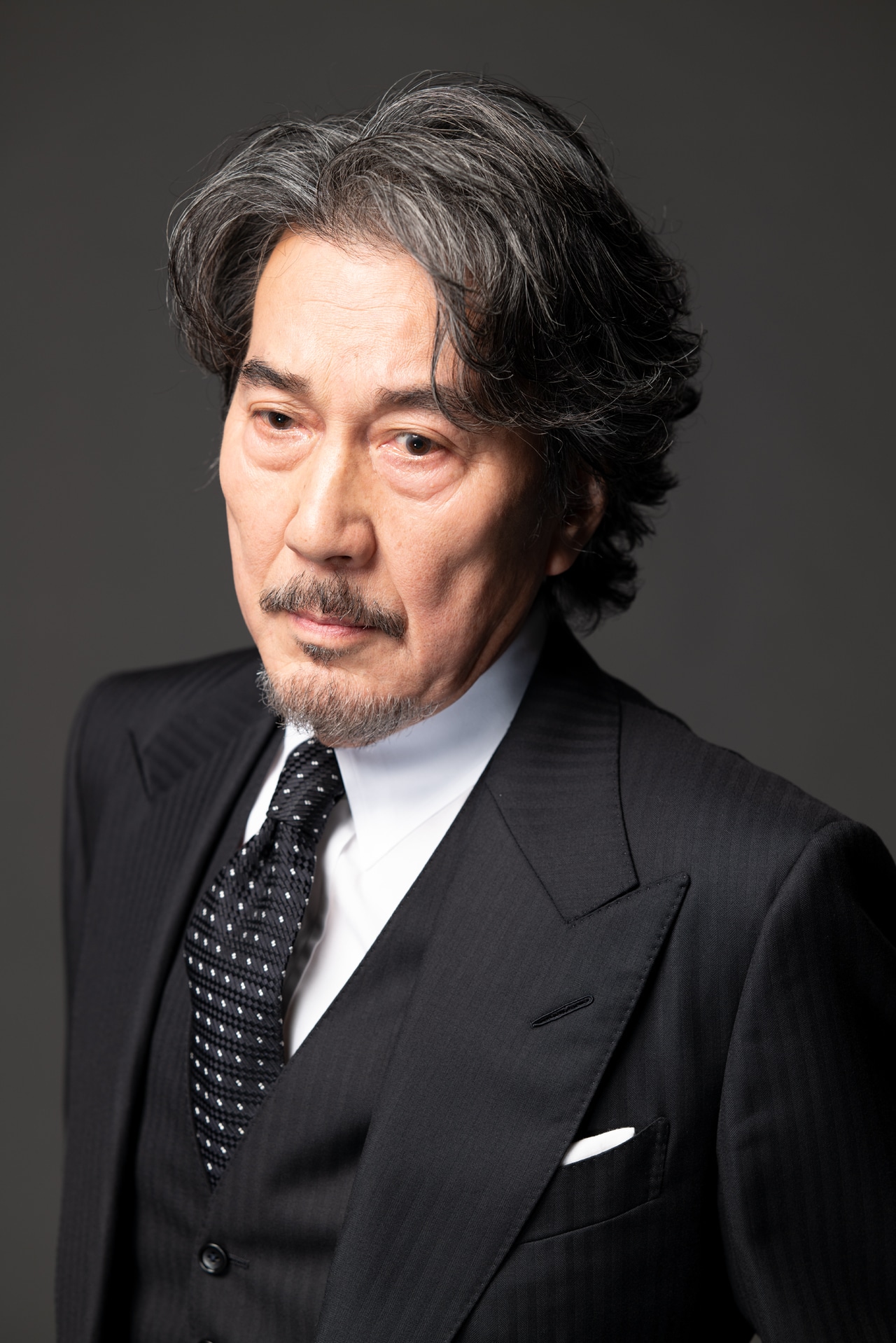役所広司