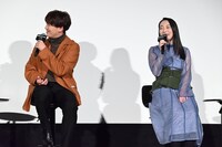 左から山下誠一郎、藤田茜