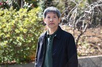 緒形直人扮する岡田純也