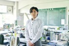 SixTONES京本大我、映画「見える子ちゃん」で謎めいた教師に「何度も噛み砕きながら向き合いました」