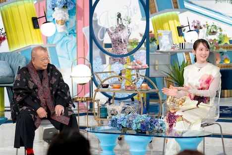 「A-Studio+」より、吉岡里帆（右）と笑福亭鶴瓶（左）