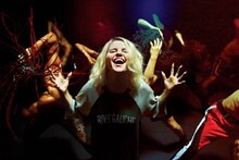 セレーナ・ゴメス演じるジェシー