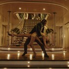 「ベター・マン」ニコール・アップルトンと運命的な出会い、「She's The One」歌唱シーン