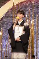 第48回日本アカデミー賞授賞式より、新人俳優賞に輝いた齋藤飛鳥 ©︎日本アカデミー賞協会