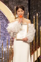 第48回日本アカデミー賞授賞式より、新人俳優賞に輝いた渋谷凪咲 ©︎日本アカデミー賞協会