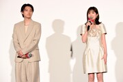左から櫻井海音、福本莉子