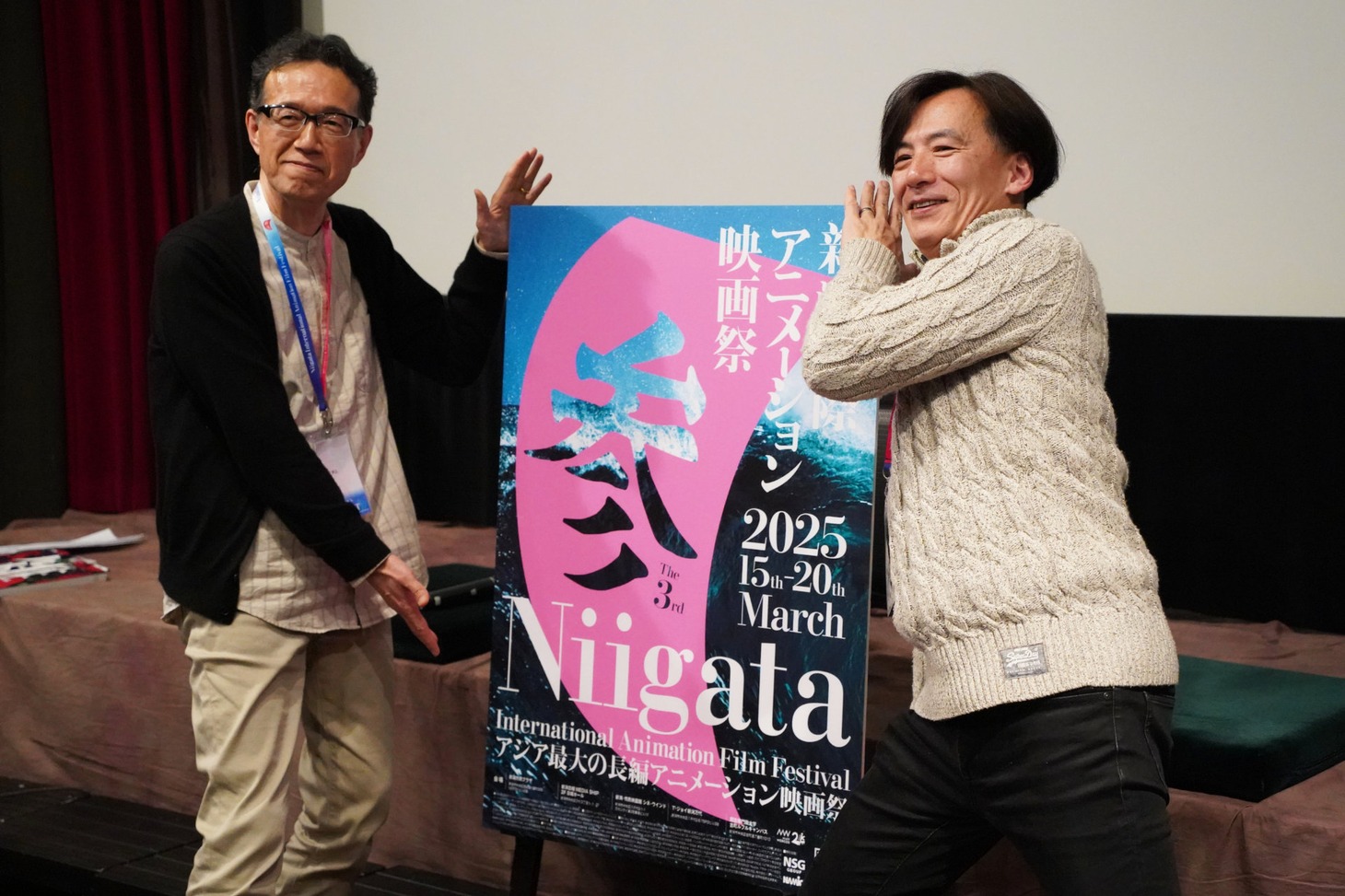 左から荒牧伸志、前田真宏
