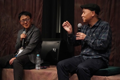 左から小西賢一、安藤雅司