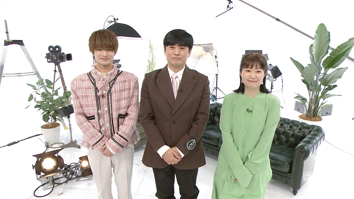 「脚本家X」より、左から浮所飛貴、劇団ひとり、小田玲奈