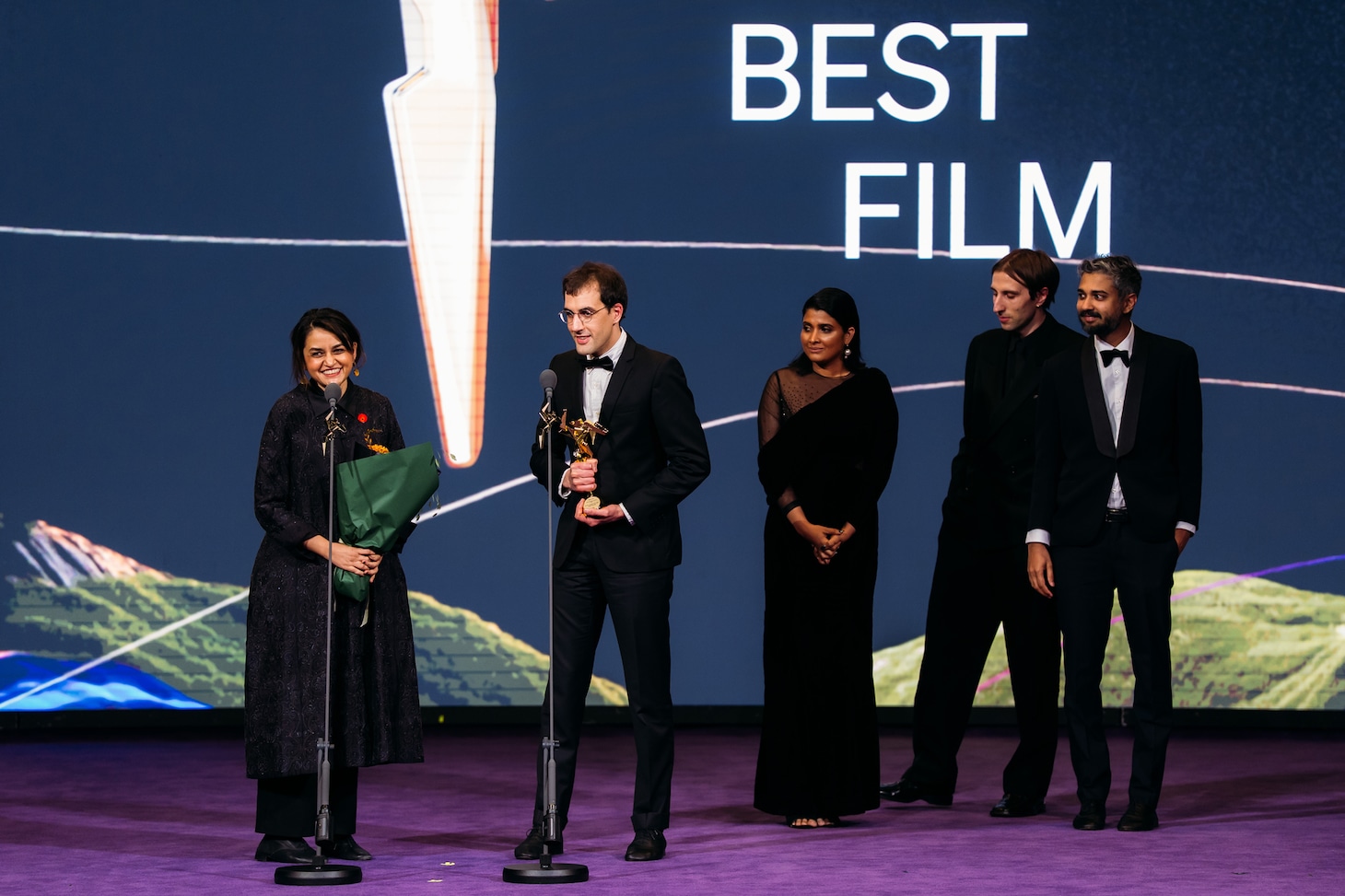 作品賞に輝いた「All We Imagine as Light」のスタッフ・キャストたち