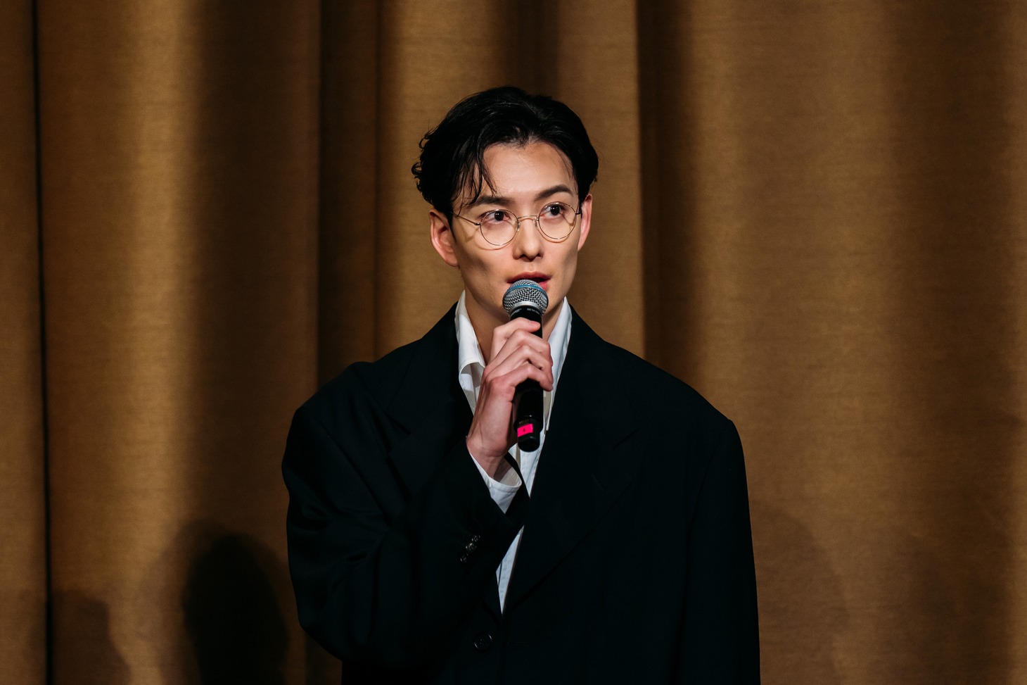 授賞式での岡田将生