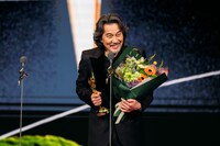 特別功労賞を受賞した役所広司